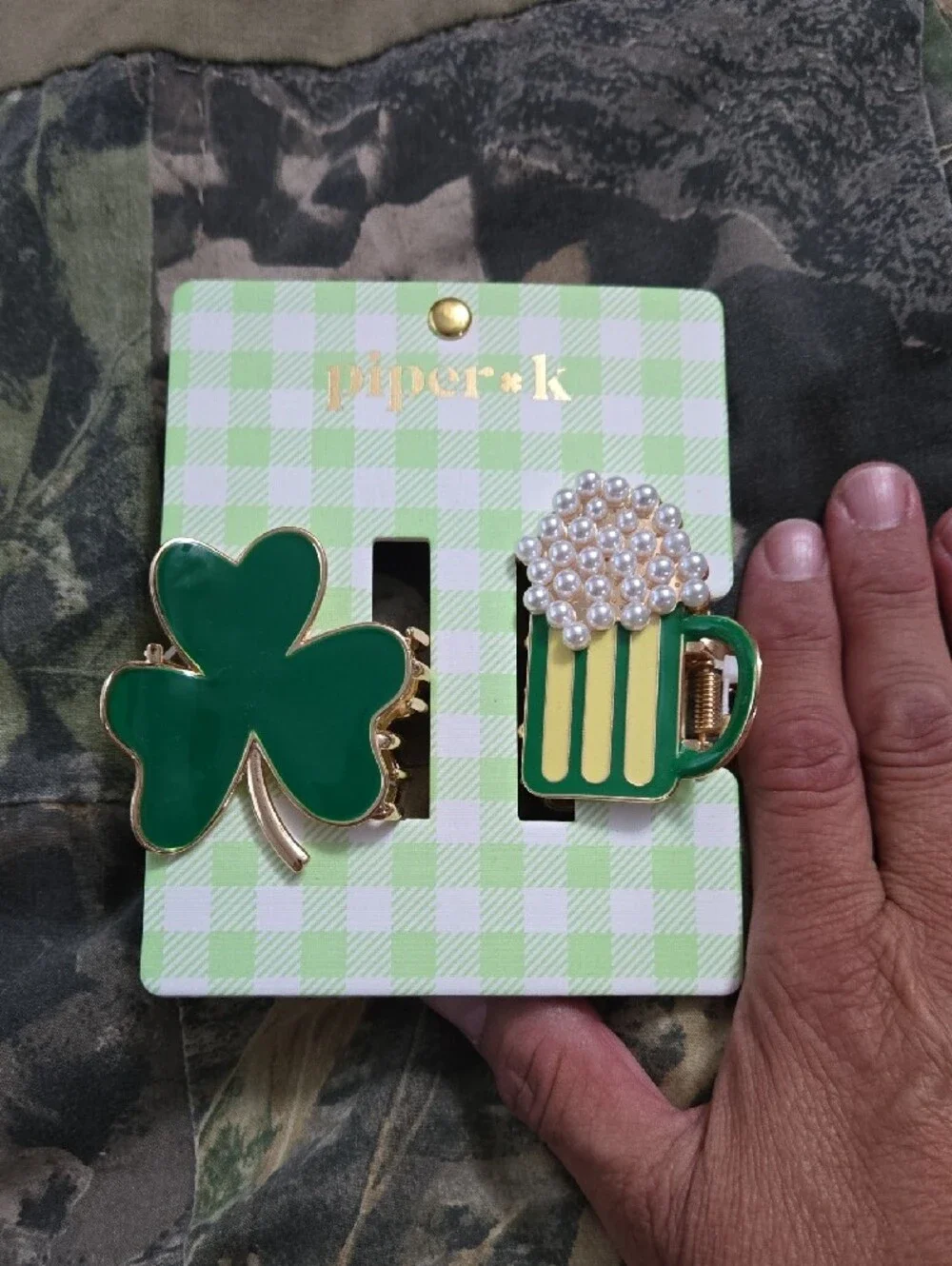 Piper K Green Shamrock & Pearl-Topped Beer Mug Hair Clips